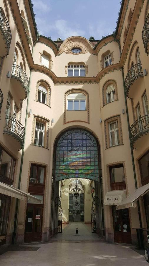 Bella Palace Oradea Exterior foto